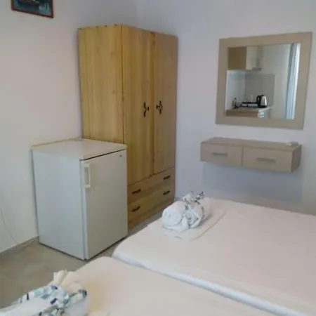 La Cite Family Hotel & Apartments-Studio For 4